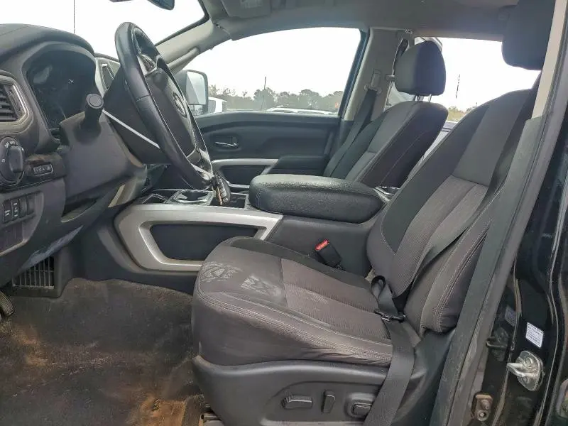 2021 NISSAN TITAN SV  