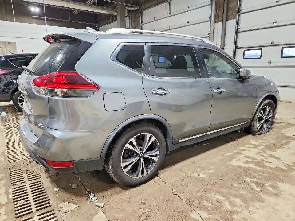 2018 NISSAN ROGUE SL  