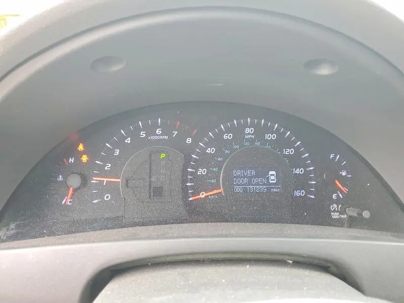 2011 TOYOTA CAMRY XLE V6  