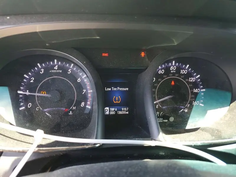 2015 TOYOTA AVALON XLE  