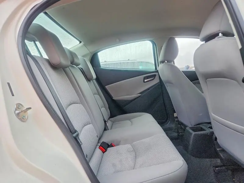 2019 TOYOTA YARIS LE  