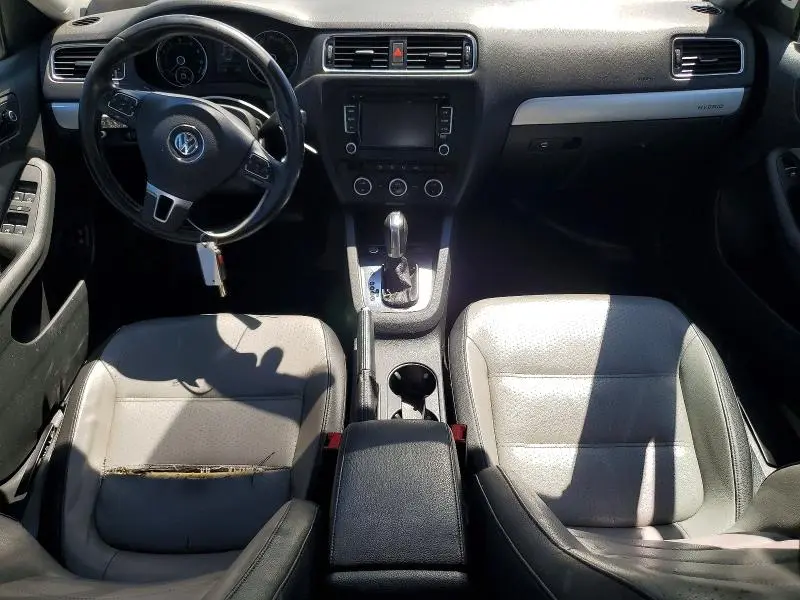 2013 VOLKSWAGEN JETTA   