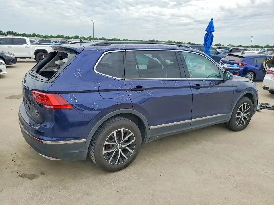 2021 VOLKSWAGEN TIGUAN SE  