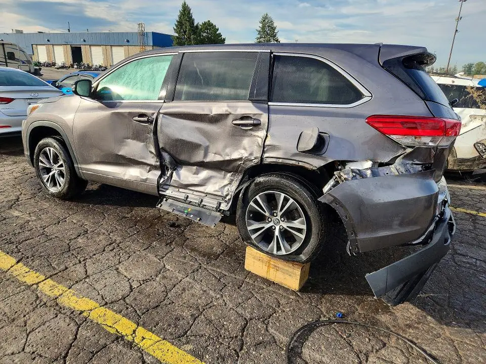 2018 TOYOTA HIGHLANDER LE PLUS  