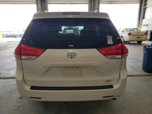 2012 TOYOTA SIENNA XLE  