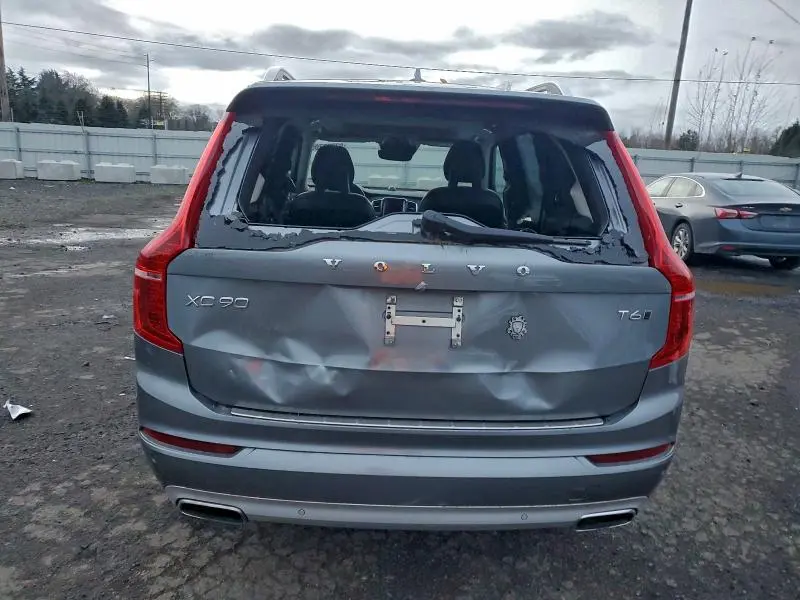 2016 VOLVO XC90 T6  