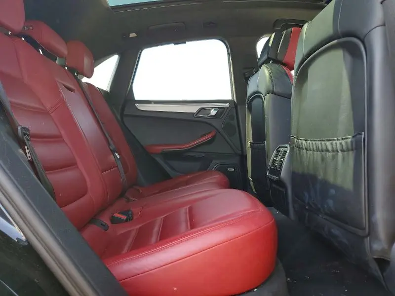 2015 PORSCHE MACAN TURBO  