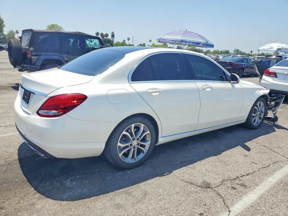 2015 MERCEDES-BENZ C 300  
