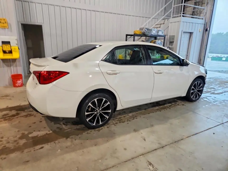 2019 TOYOTA COROLLA SE  