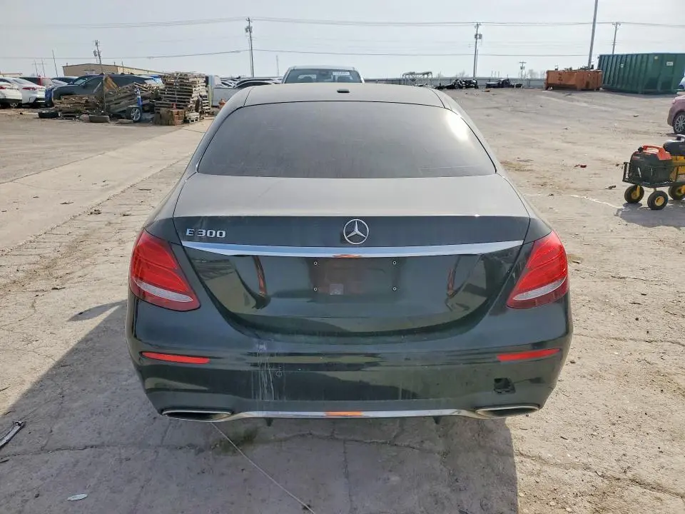 2018 MERCEDES-BENZ E 300  