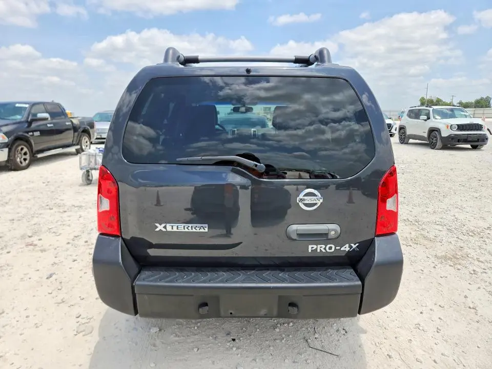 2012 NISSAN XTERRA X  