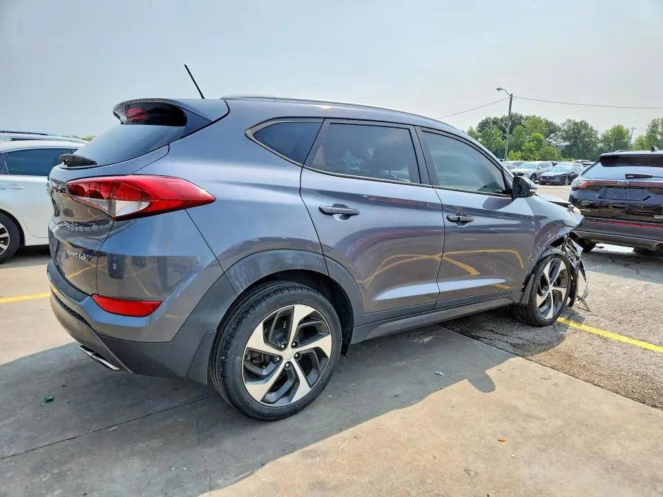 2016 HYUNDAI TUCSON SPORT  