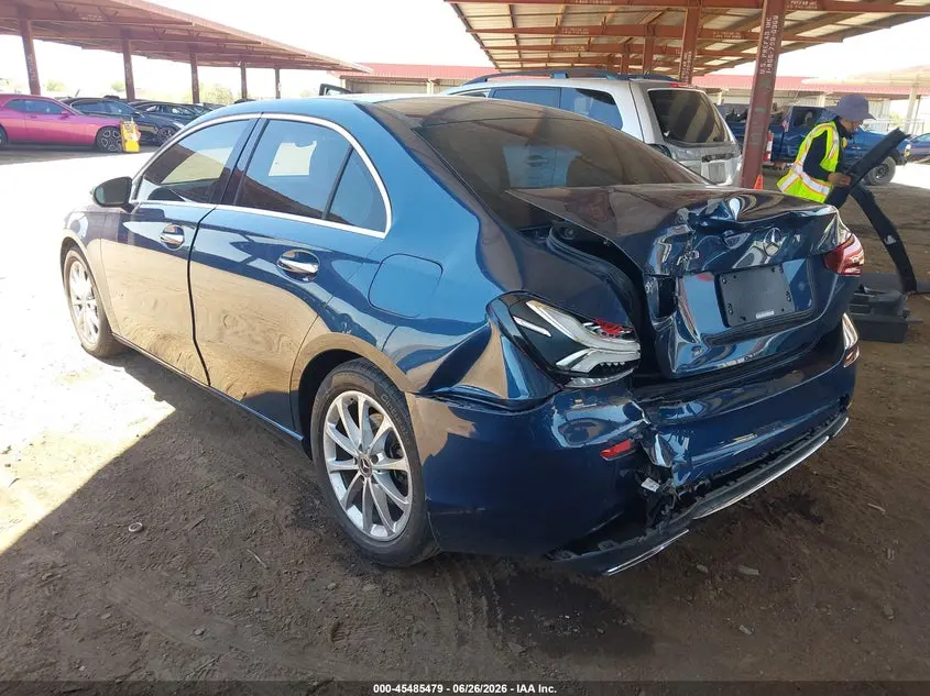 2019 MERCEDES-BENZ A 220  