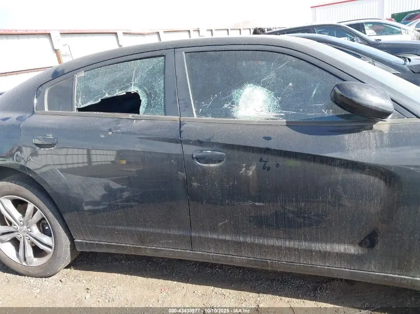 2013 DODGE CHARGER SXT