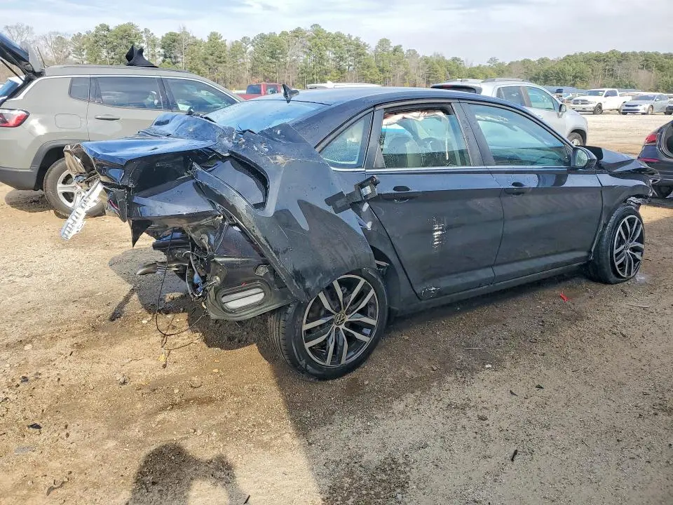 2025 VOLKSWAGEN JETTA SE  