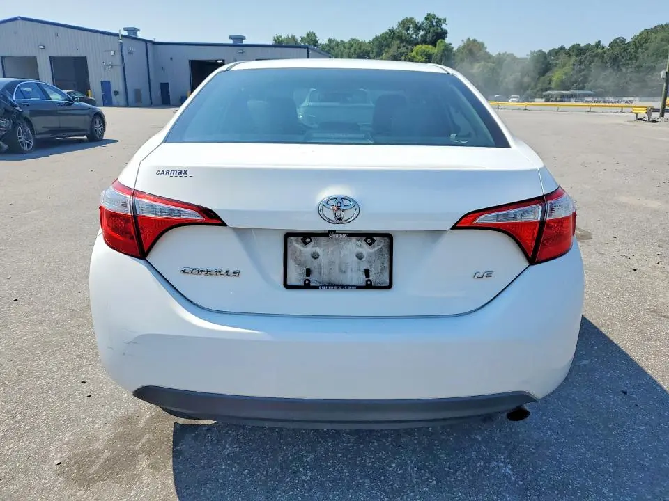 2015 TOYOTA COROLLA LE PLUS  