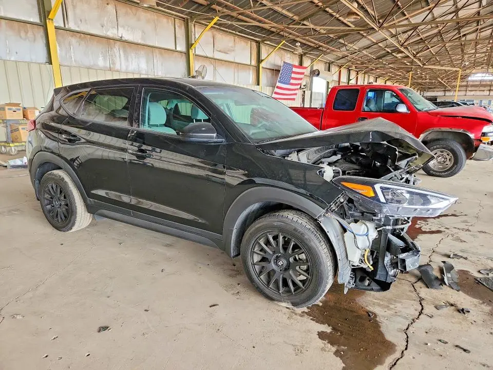2021 HYUNDAI TUCSON SE  