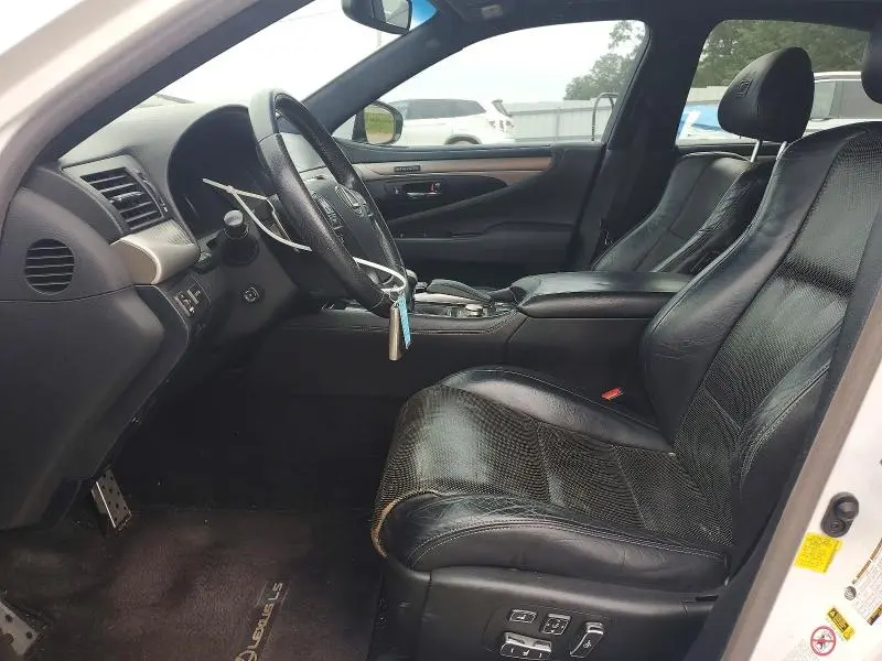 2013 LEXUS LS 460  