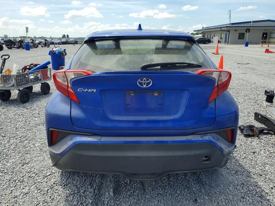 2019 TOYOTA C-HR XLE  