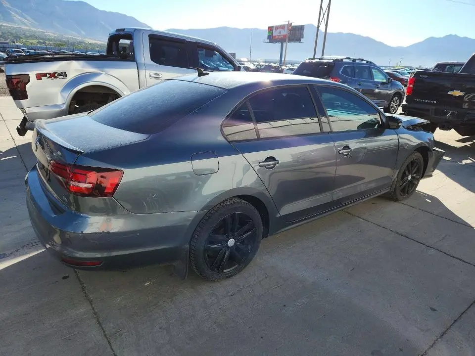 2018 VOLKSWAGEN JETTA SPORT  