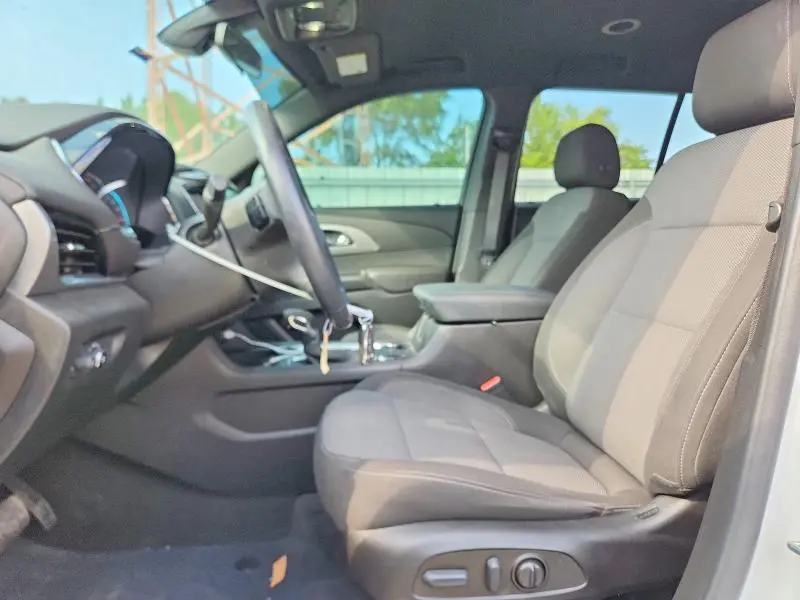 2022 CHEVROLET TRAVERSE LT  