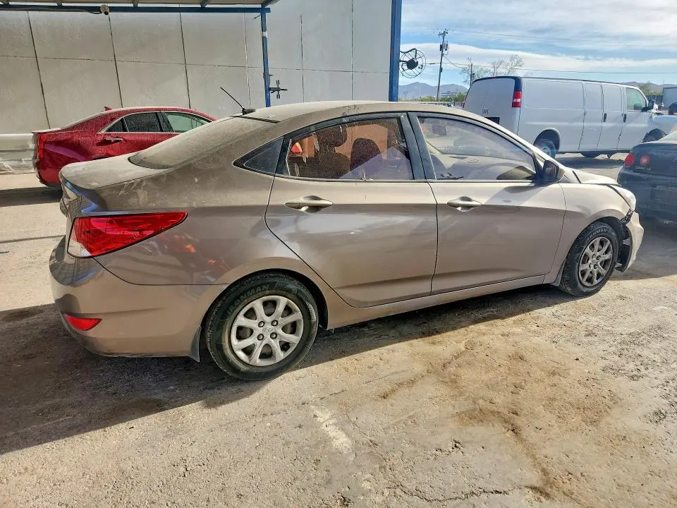2012 HYUNDAI ACCENT GLS  