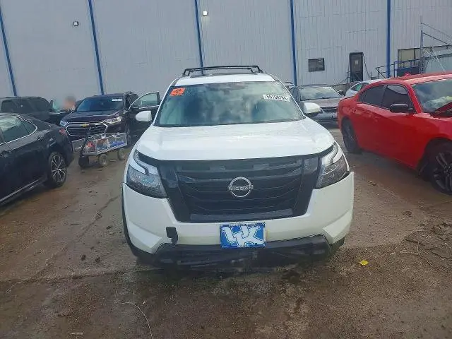 2023 NISSAN PATHFINDER SV  