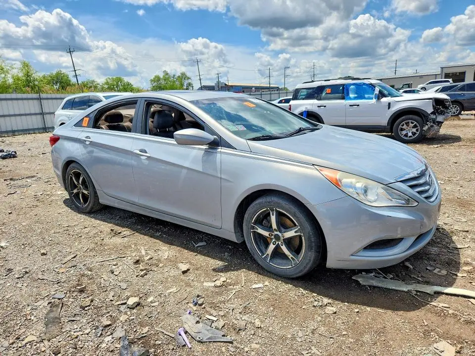 2011 HYUNDAI SONATA GLS  