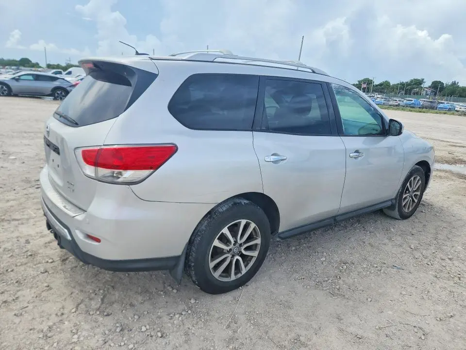 2014 NISSAN PATHFINDER SV  
