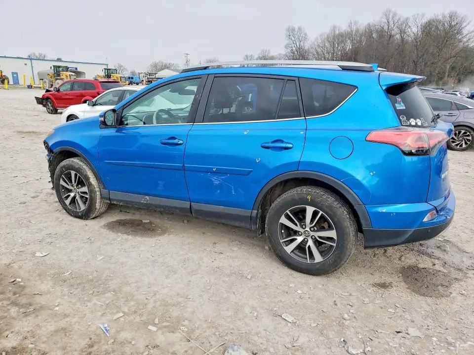 2017 TOYOTA RAV4 XLE  