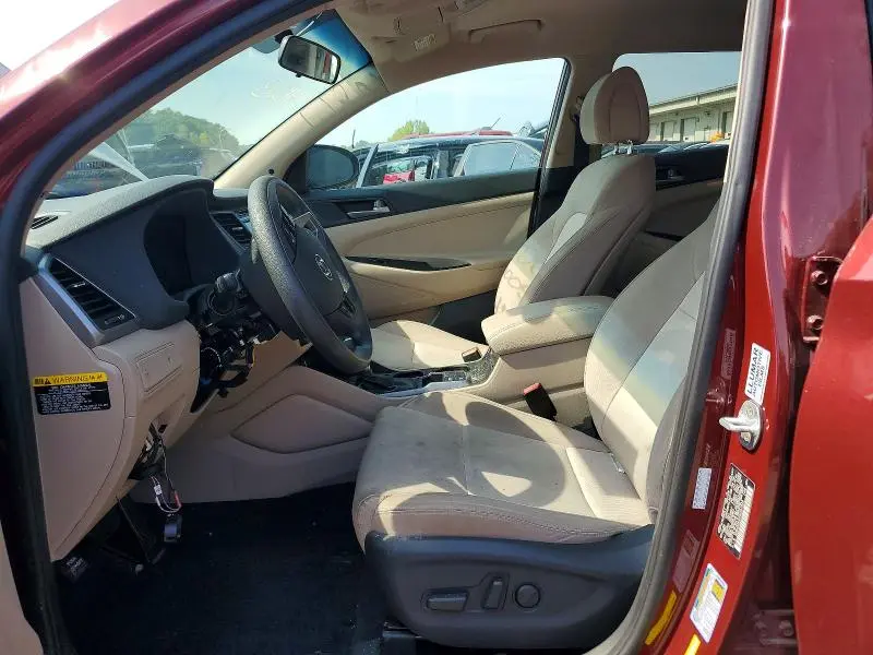 2017 HYUNDAI TUCSON SE  