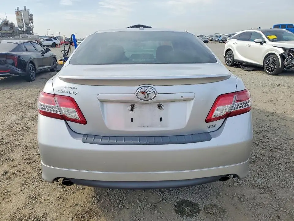 2010 TOYOTA CAMRY SE  