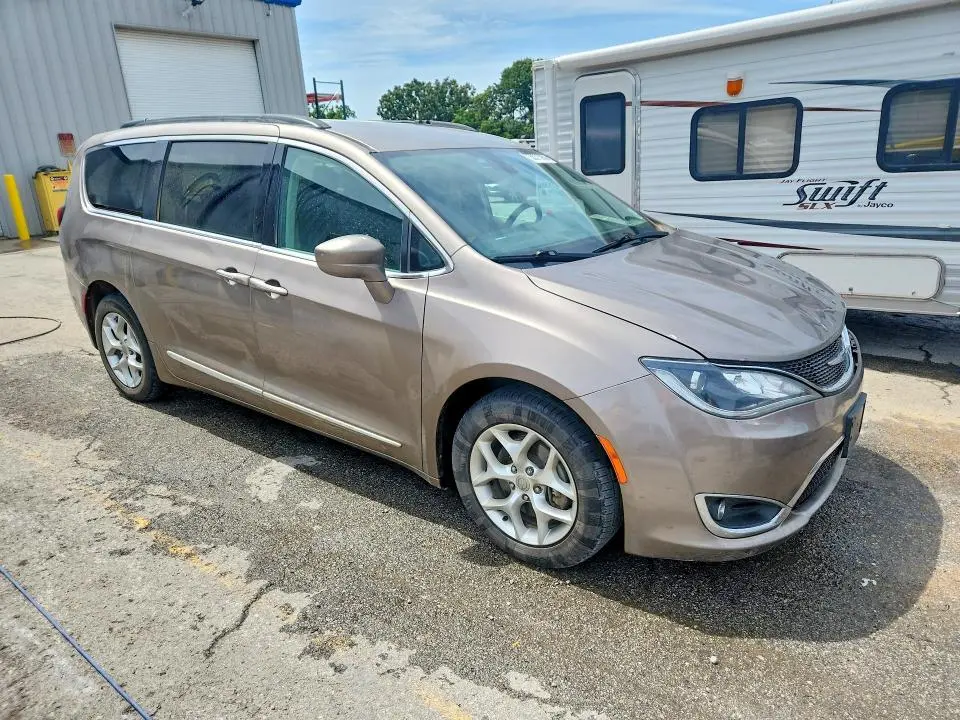 2017 CHRYSLER PACIFICA TOURING L  