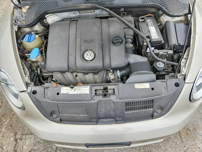 2012 VOLKSWAGEN BEETLE   