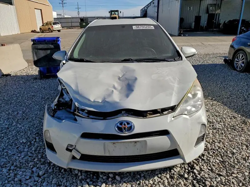 2013 TOYOTA PRIUS C   