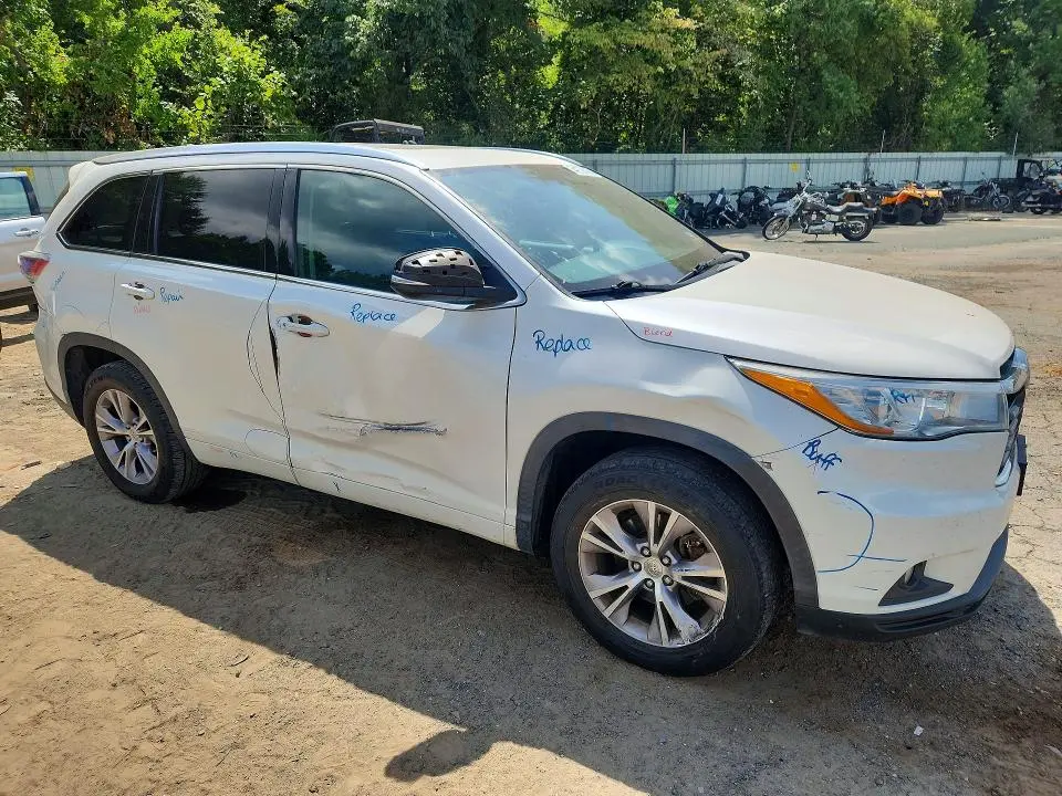 2015 TOYOTA HIGHLANDER XLE  
