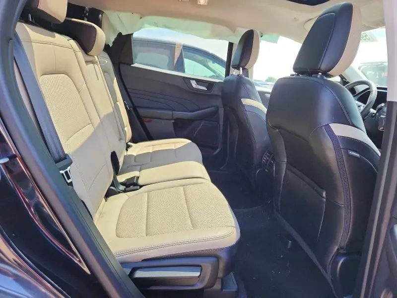 2021 FORD ESCAPE TITANIUM  