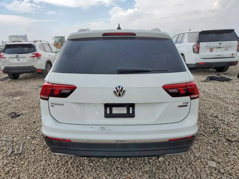 2018 VOLKSWAGEN TIGUAN SE  