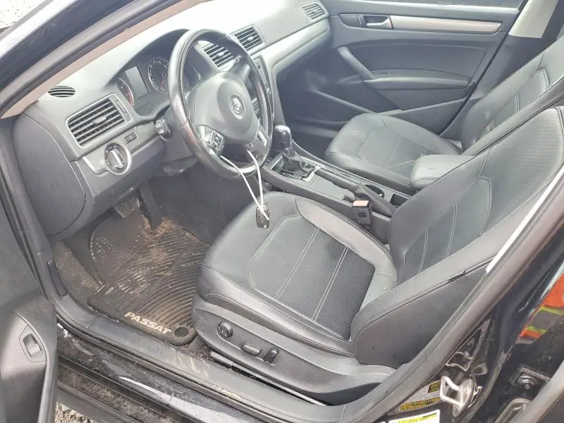 2015 VOLKSWAGEN PASSAT S  