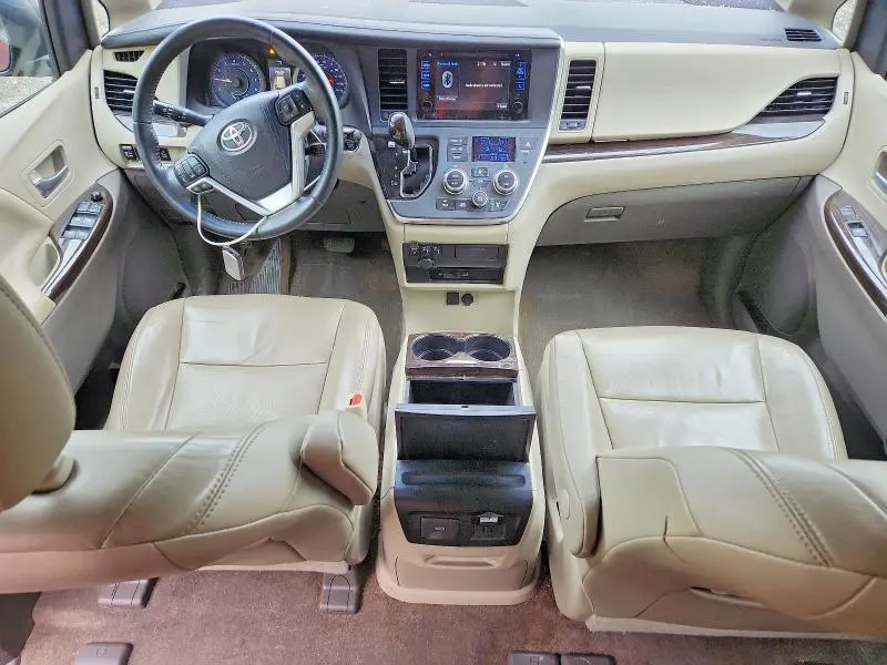 2015 TOYOTA SIENNA XLE PREMIUM 8-PASSENGER  