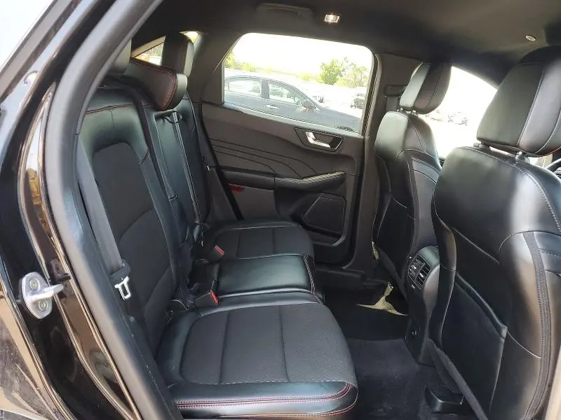 2024 FORD ESCAPE ST LINE  