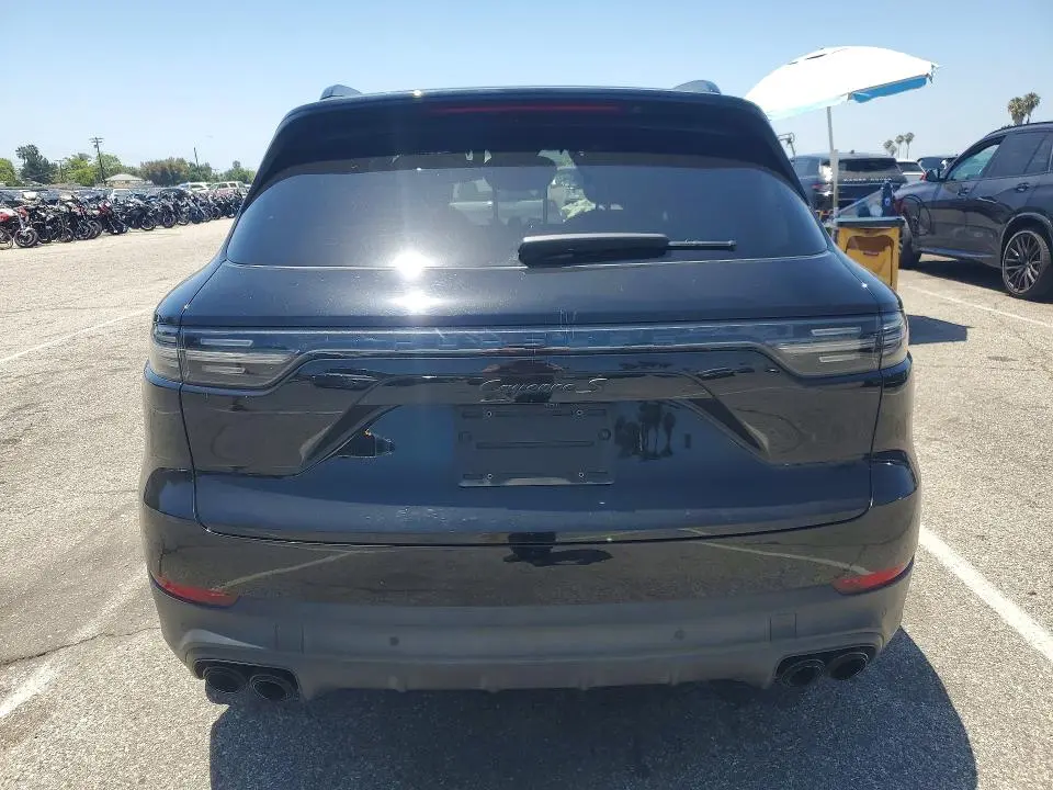 2021 PORSCHE CAYENNE S  