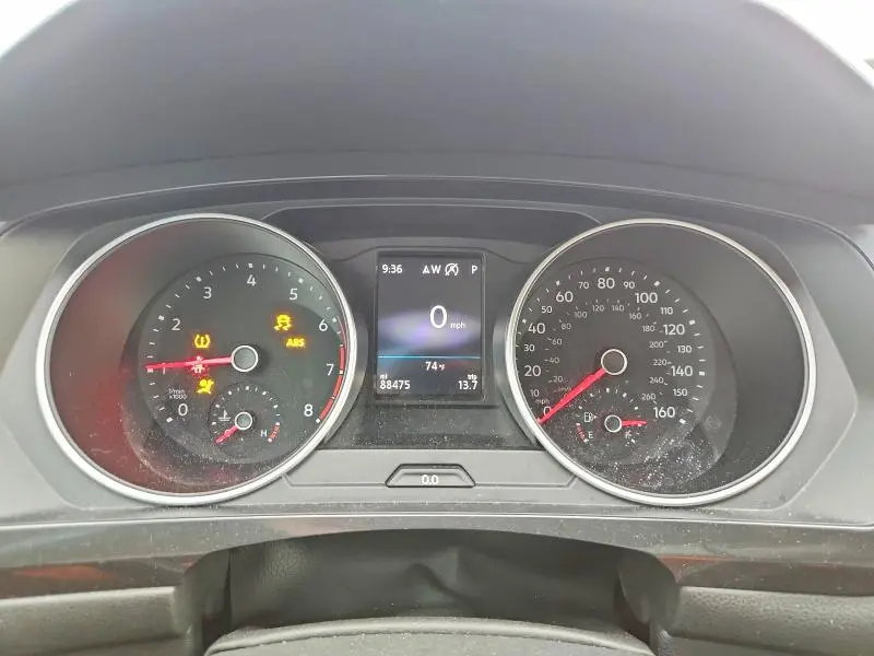2018 VOLKSWAGEN TIGUAN SE  