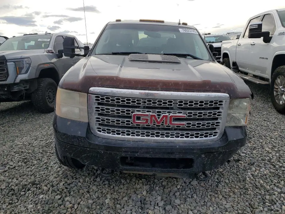 2013 GMC SIERRA K3500 DENALI  
