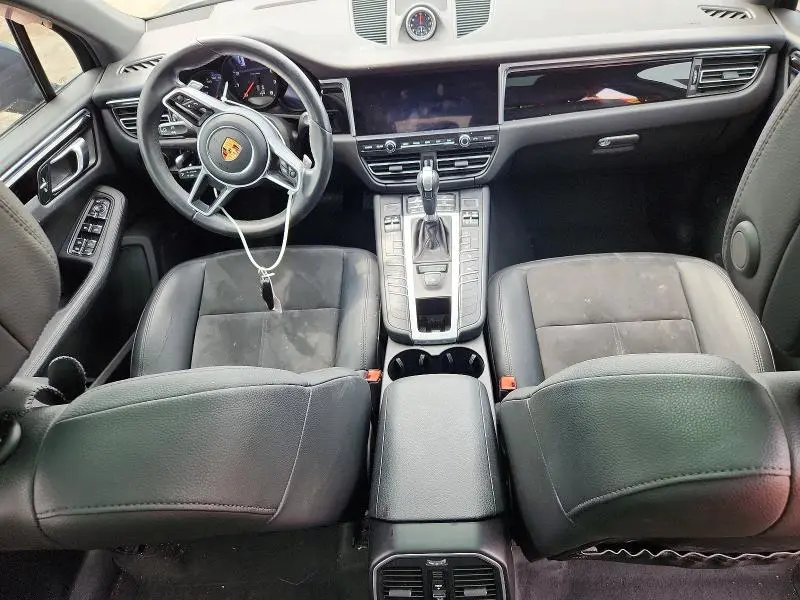 2021 PORSCHE MACAN   