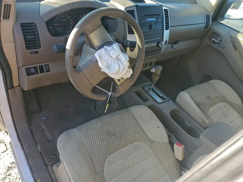 2010 NISSAN FRONTIER KING CAB SE  