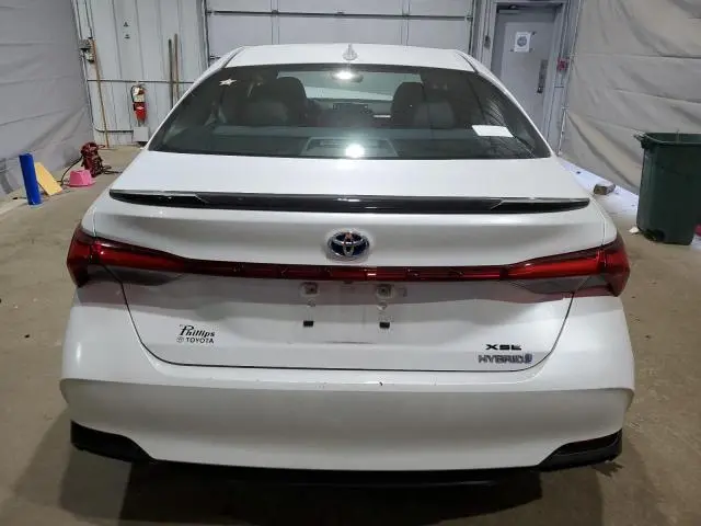 2020 TOYOTA AVALON XSE  