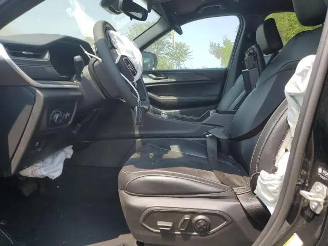 2024 JEEP GRAND CHEROKEE LAREDO  
