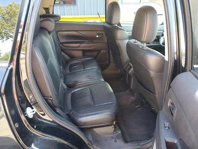 2019 MITSUBISHI OUTLANDER SE  