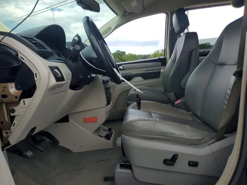 2013 VOLKSWAGEN ROUTAN SE  